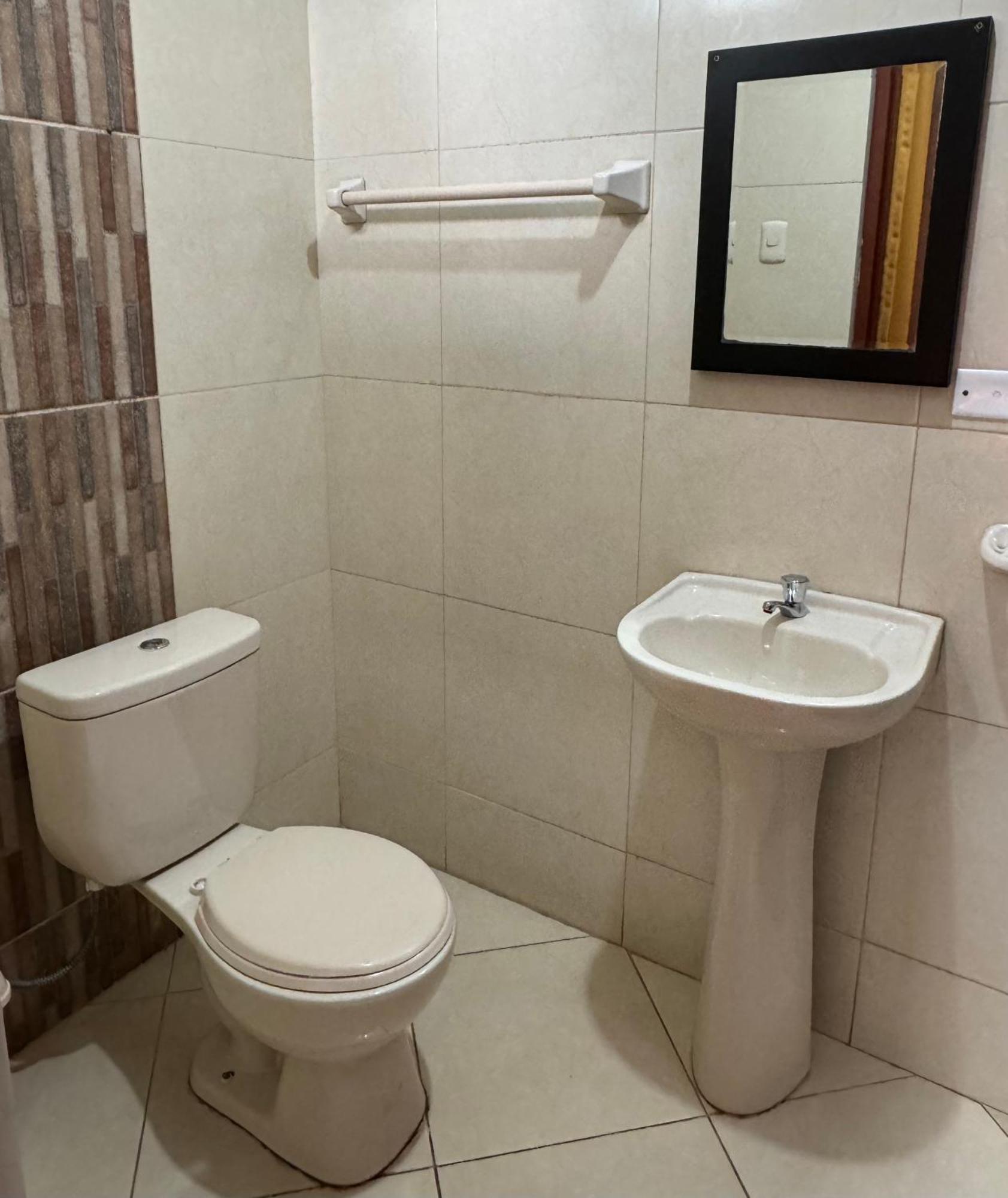 איאקוצ'ו Illari Wari L - Hotel Sauna מראה חיצוני תמונה