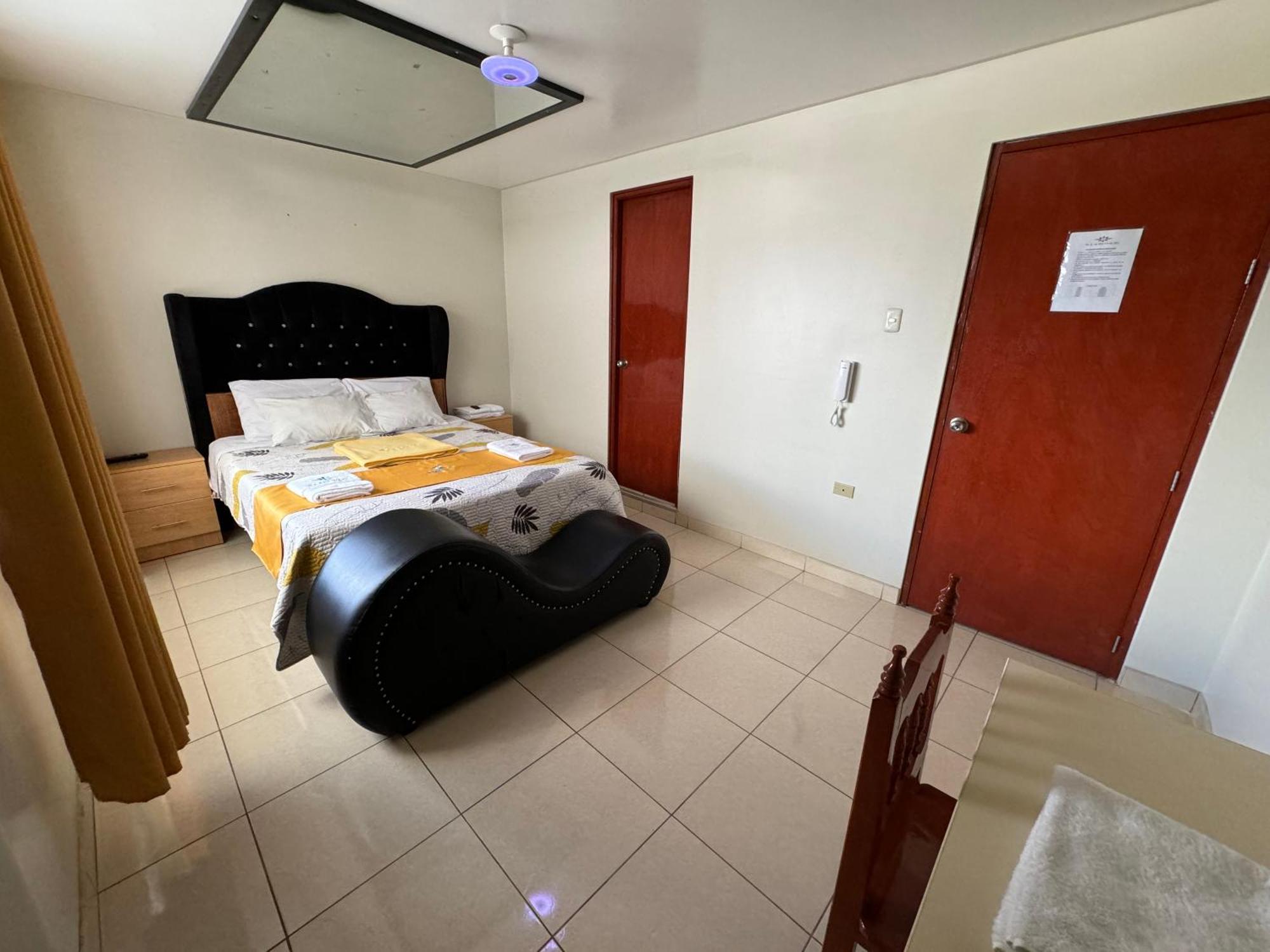 איאקוצ'ו Illari Wari L - Hotel Sauna מראה חיצוני תמונה